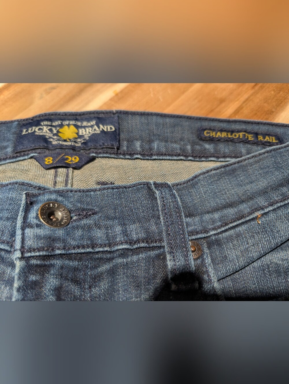 Lucky Brand Women's Charlotte Rails Jeans in Washed Blue Size 8/29 - Picture 3 of 8